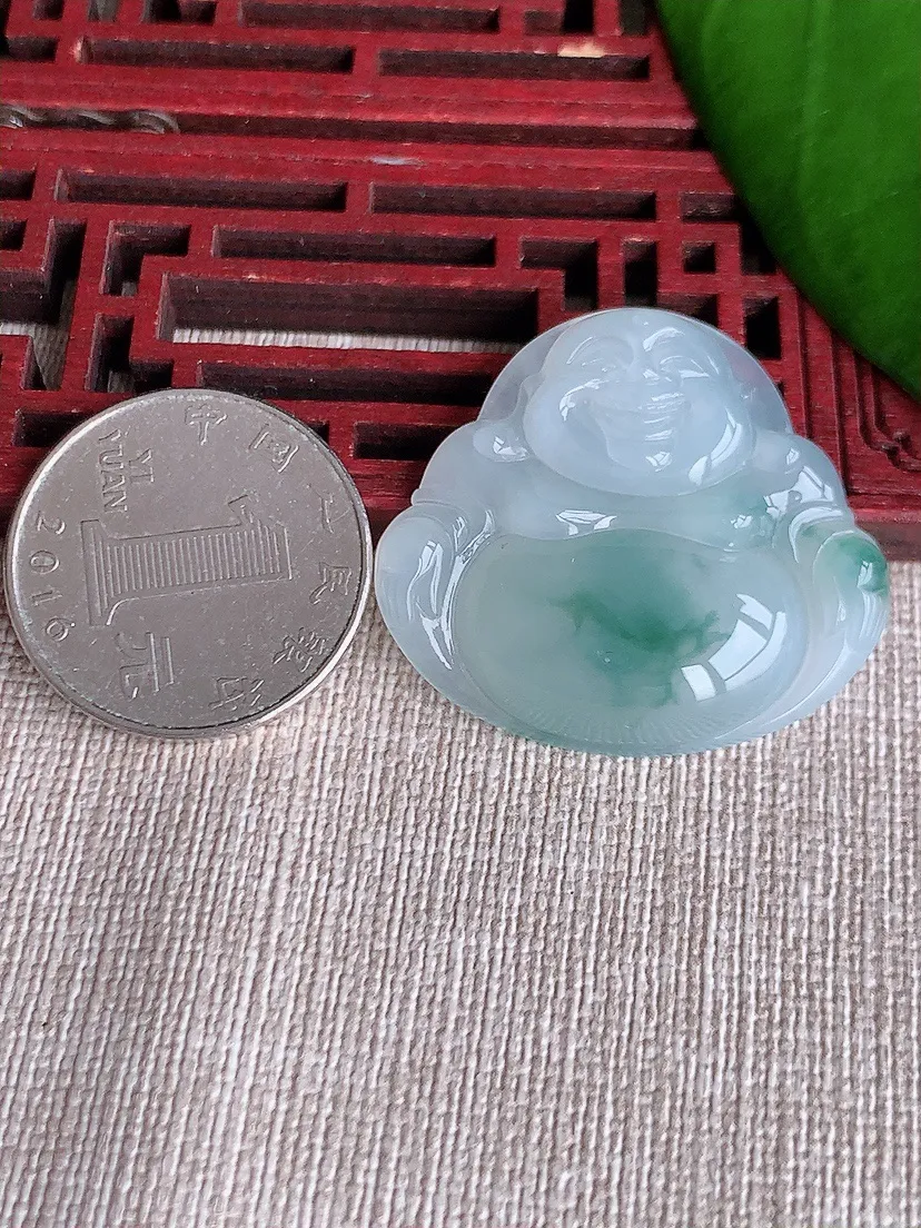 天然A货翡翠飘花一刀切佛公吊坠尺寸31.2×35.2×6m量10.90g 0712