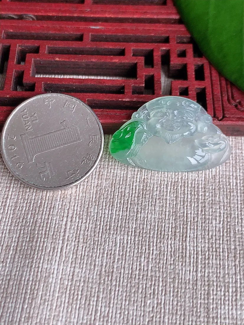 天然A货翡翠飘绿财神件尺寸18.6×30.2×4m量4.45g 0712