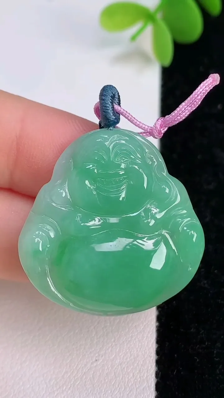 天然A货翡翠佛公吊坠，尺寸29.7-29.2-4.4，重量:6.63g
7月13日