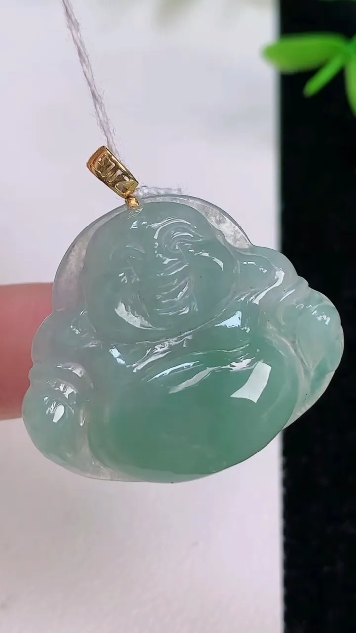 天然A货翡翠佛公吊坠，尺寸25.5-29.7-5.6，重量:6.35g
7月13日