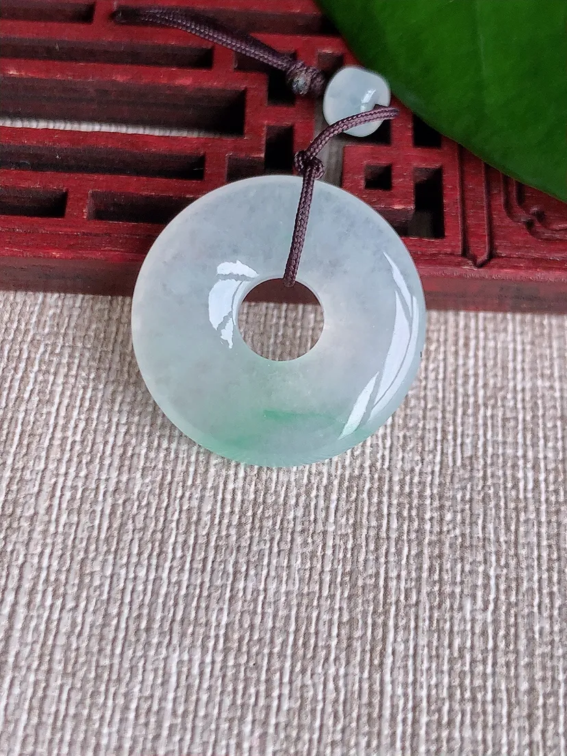 天然A货翡翠飘绿平安环吊坠尺寸23.8×4.4m量5.47g 0712