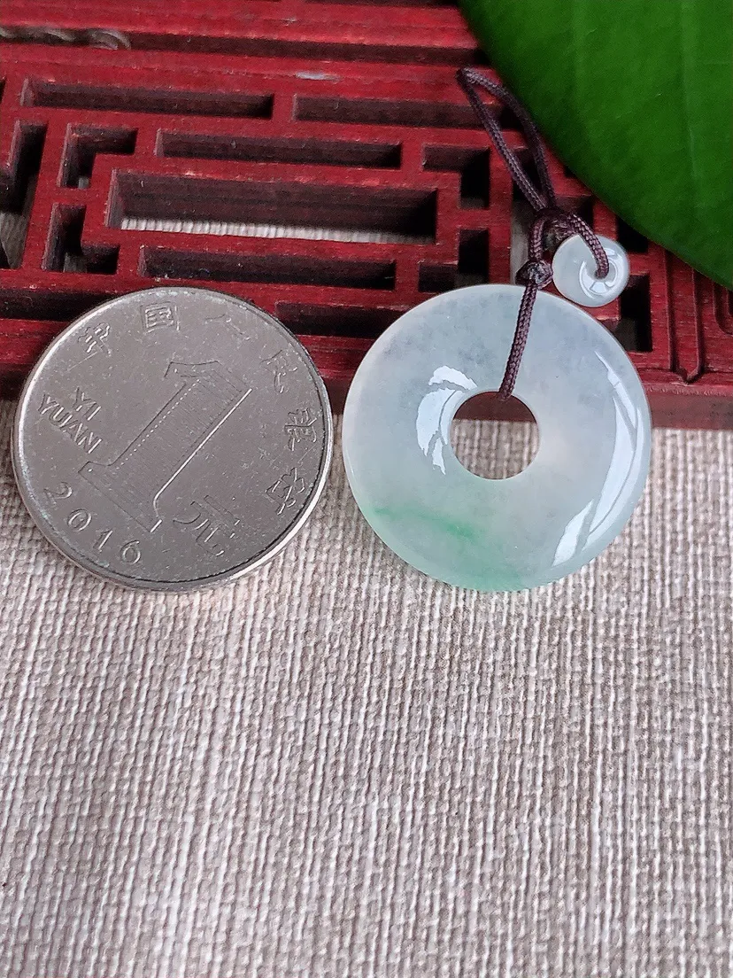 天然A货翡翠飘绿平安环吊坠尺寸23.8×4.4m量5.47g 0712