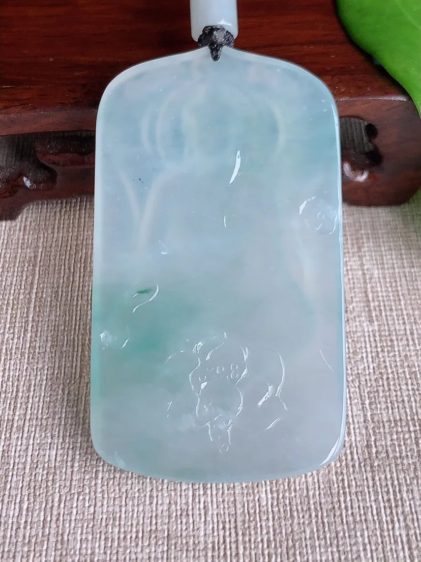 天然A货翡翠飘花大日如来吊坠尺寸64.6×36.6×5.5m量36.60g 0712