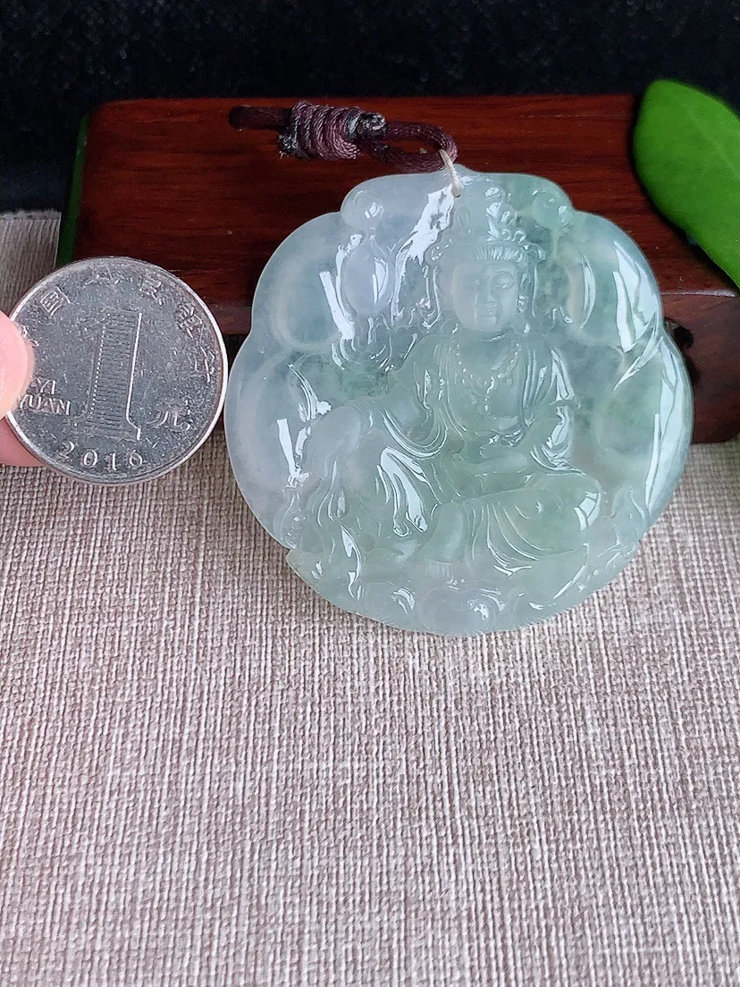 天然A货翡翠晴水自在观音吊坠尺寸52.3×51.2×5.6m量28.16g 0712