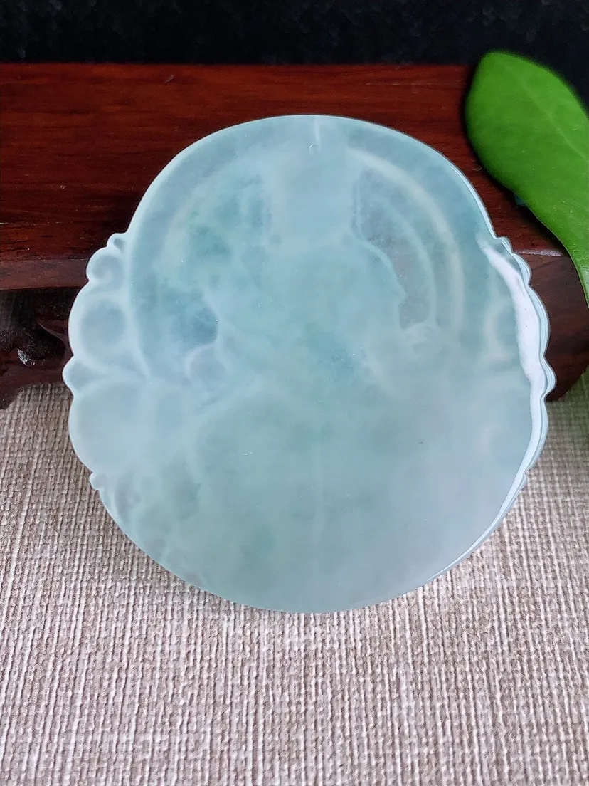 天然A货翡翠晴水一刀切普贤菩萨吊坠尺寸53×52×5.5m量30.43g 0712