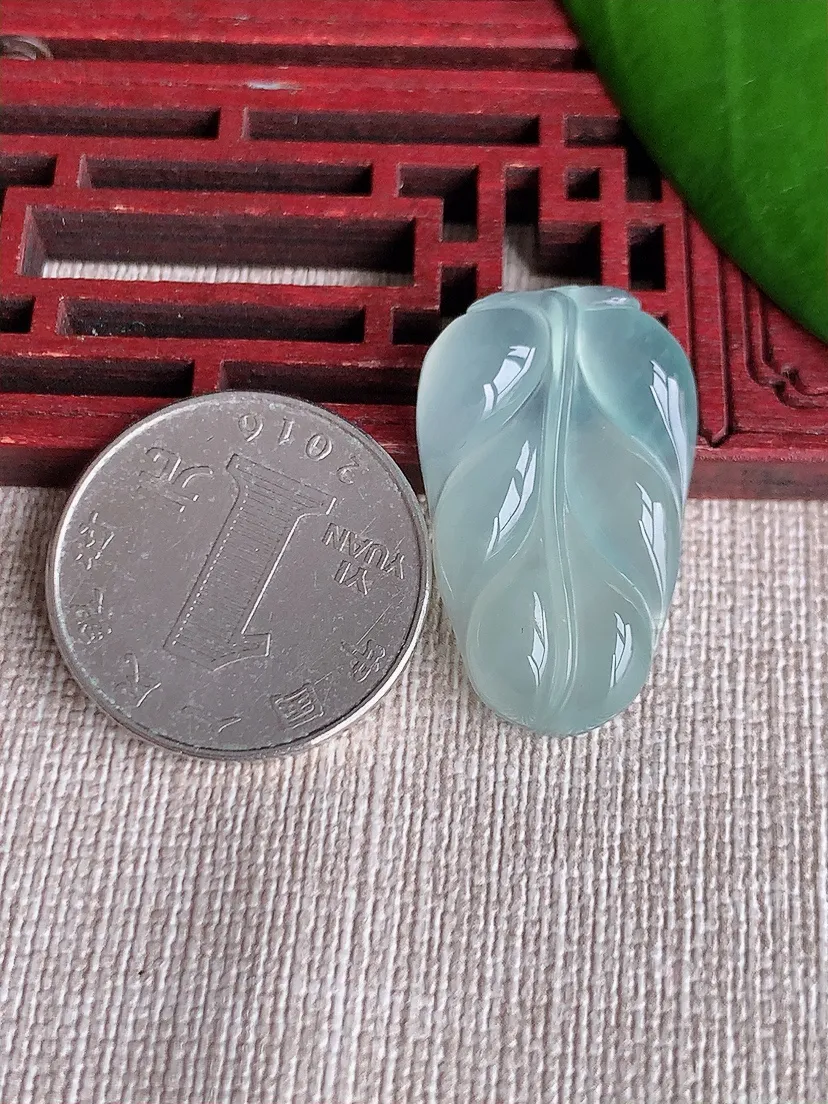 天然A货翡翠晴水叶子金枝玉叶吊坠尺寸30×18.4×5.5m量6.14g 0713