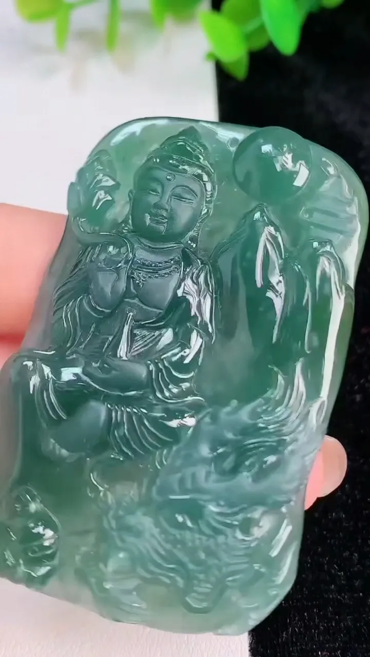 天然A货翡翠蓝水祥龙大势至观音菩萨吊坠，尺寸61.5-40-6.4，重:29.71g
7月14日