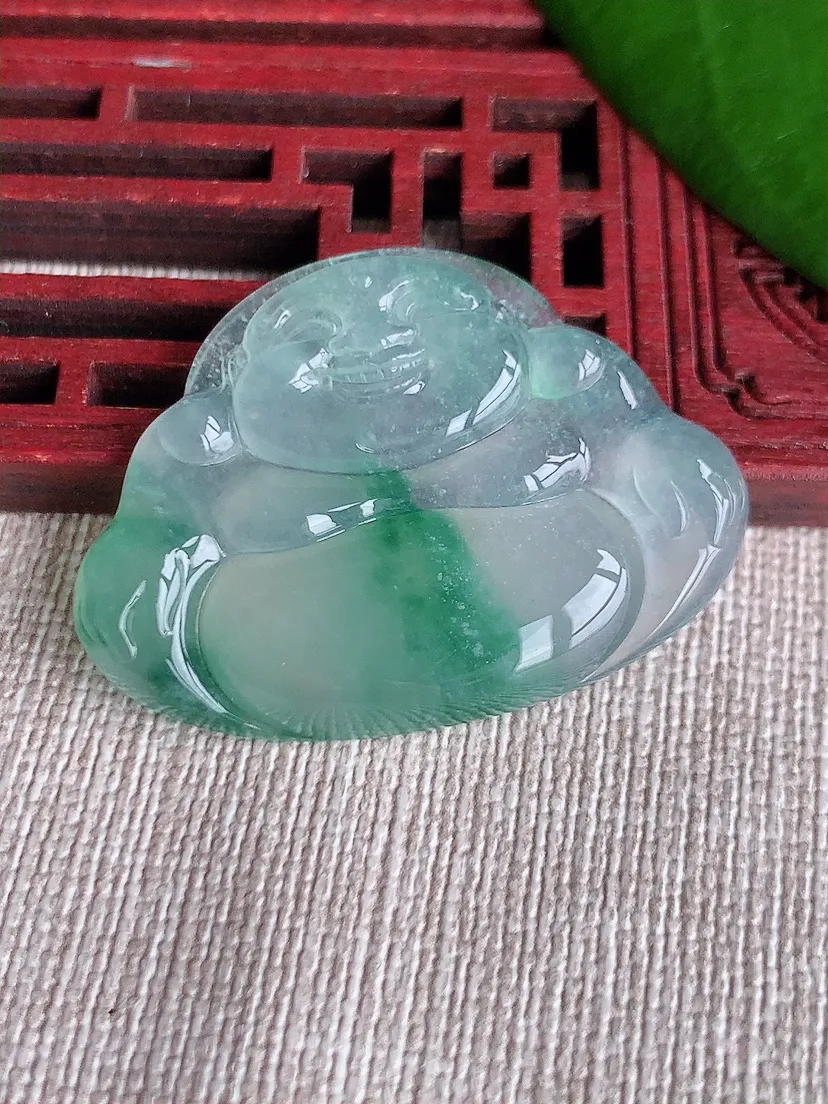 天然A货翡翠飘花一刀切佛件尺寸27.8×38.4×4.7m量9.76g 0713