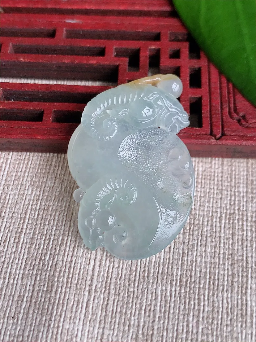 天然A货翡翠飘黄翡今非昔比吊坠尺寸36.4×23.5×5.6m量9.40g 0713