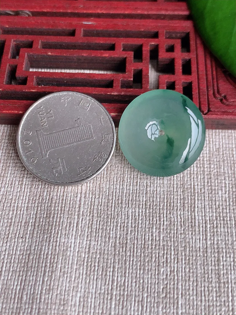 天然A货翡翠飘花平安扣吊坠尺寸21.6×5.7m量5.70g 0713