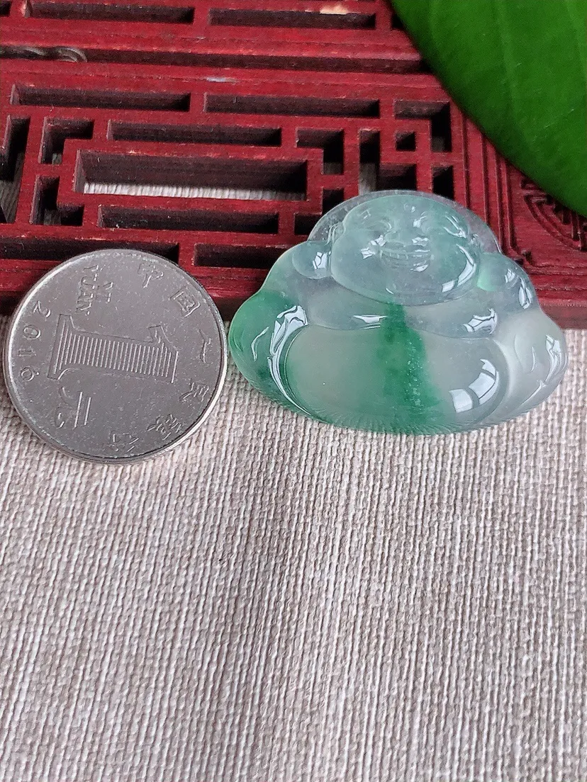 天然A货翡翠飘花一刀切佛件尺寸27.8×38.4×4.7m量9.76g 0713