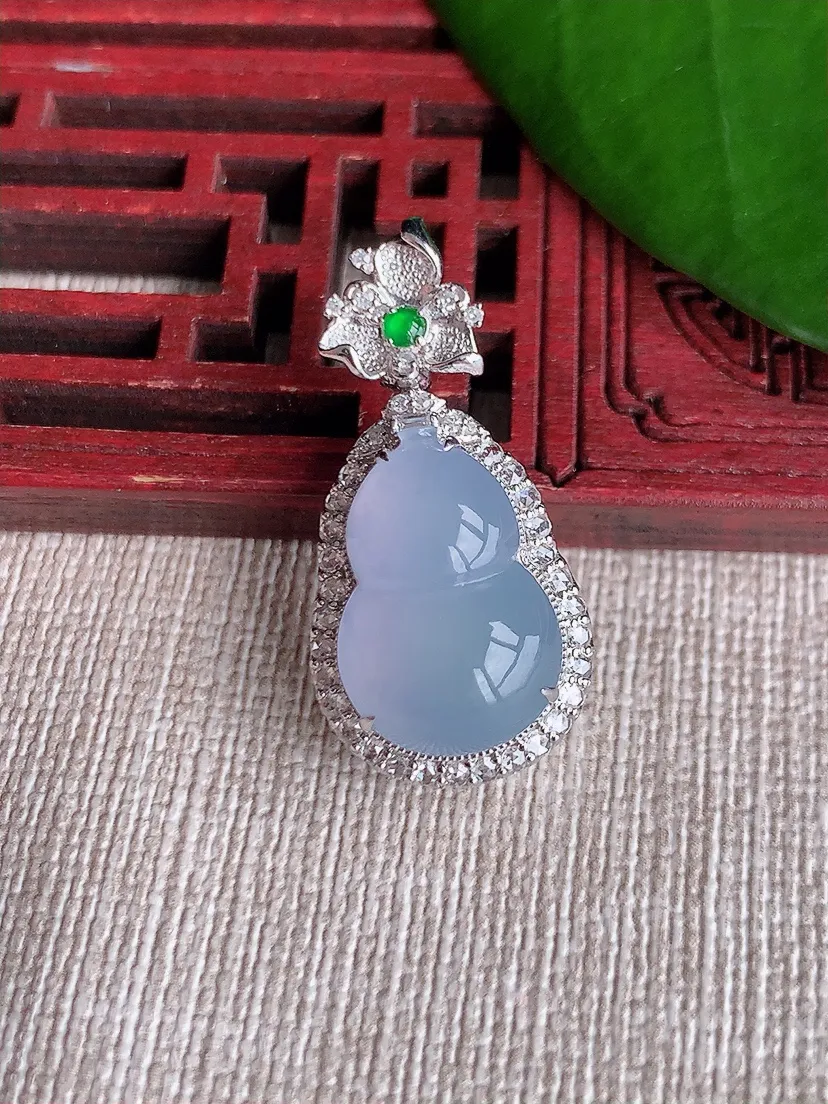 天然A货翡翠18K金伴紫罗兰葫芦吊坠尺寸29.8×15×10.7m量4.47g 0713