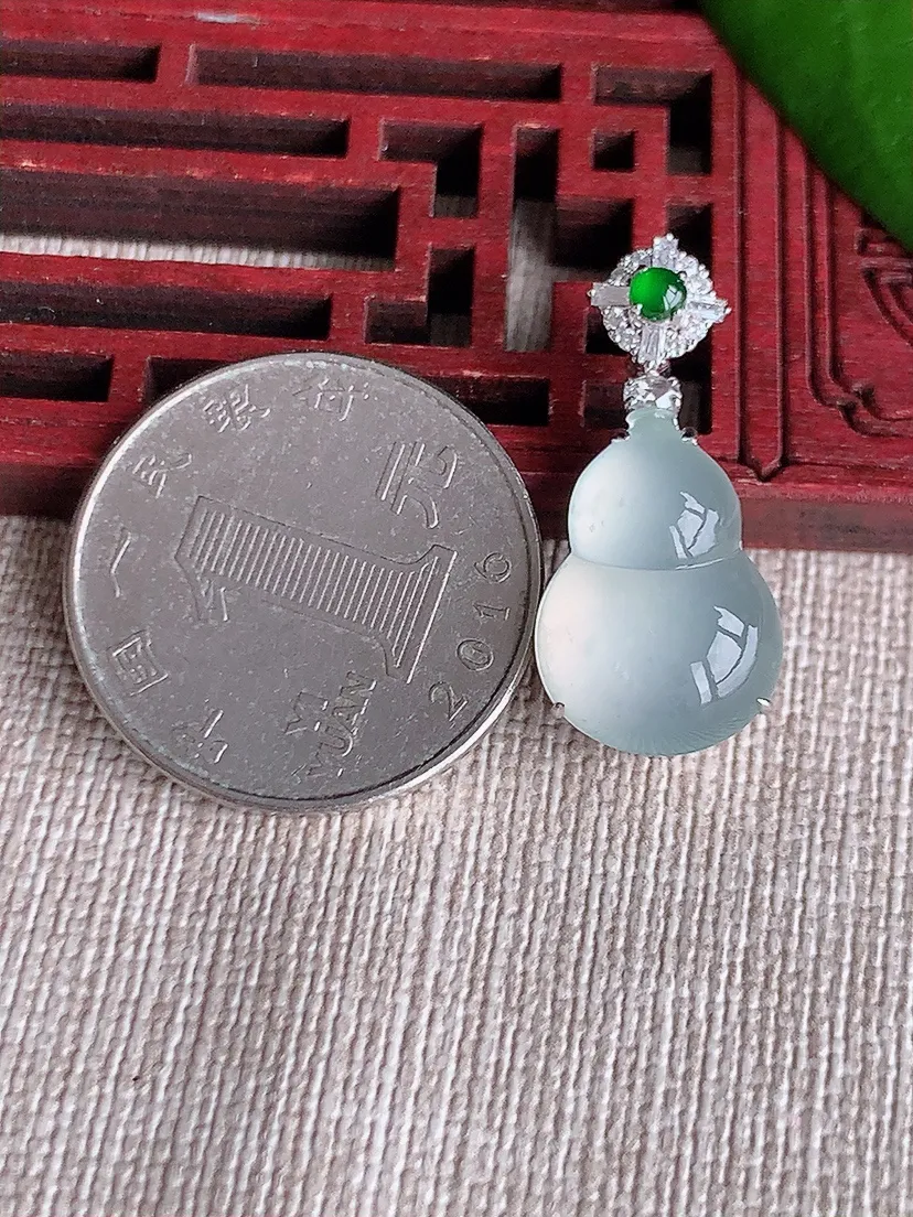 天然A货翡翠18K金伴白月光葫芦吊坠尺寸26.8×17×12.2×8m量4.12g 0713