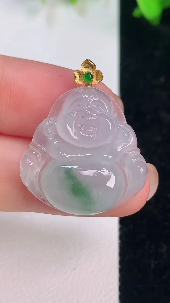 天然A货翡翠佛公吊坠，尺寸23.5-23.5-5.7，重量:5.20g
7月14日