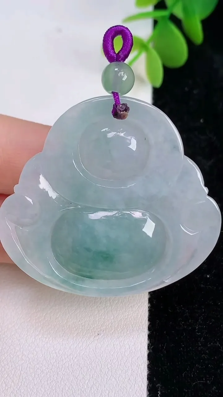 天然A货翡翠飘花佛公吊坠，尺寸44.5-9，重量:24.84g
7月14日