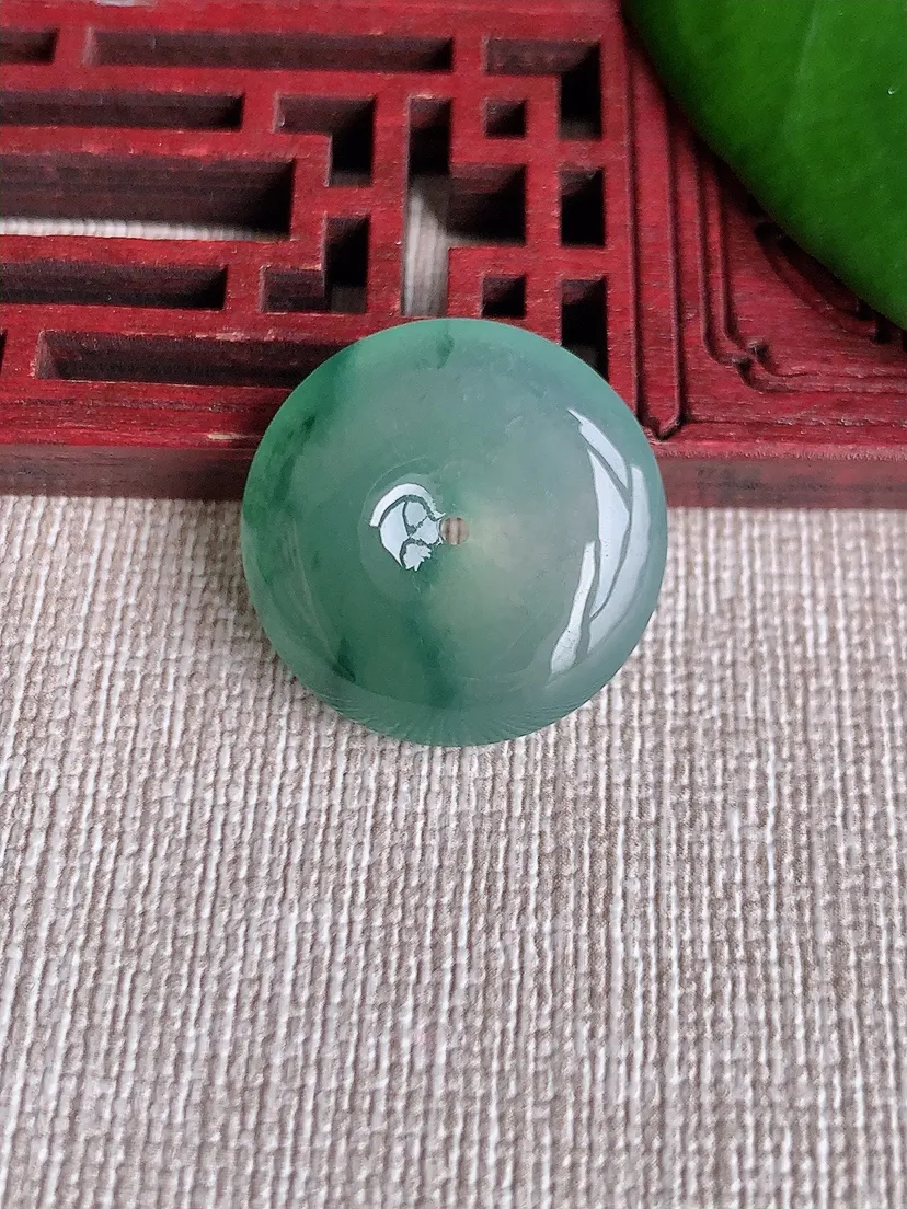 天然A货翡翠飘花平安扣吊坠尺寸21.6×5.7m量5.70g 0713