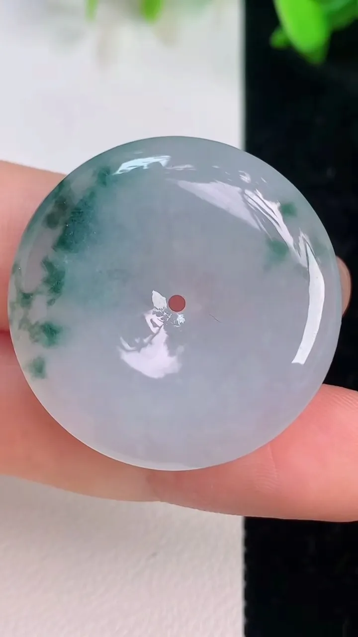 天然A货翡翠飘花平安扣吊坠，尺寸31-5.2，重量:10.47g
7月14日