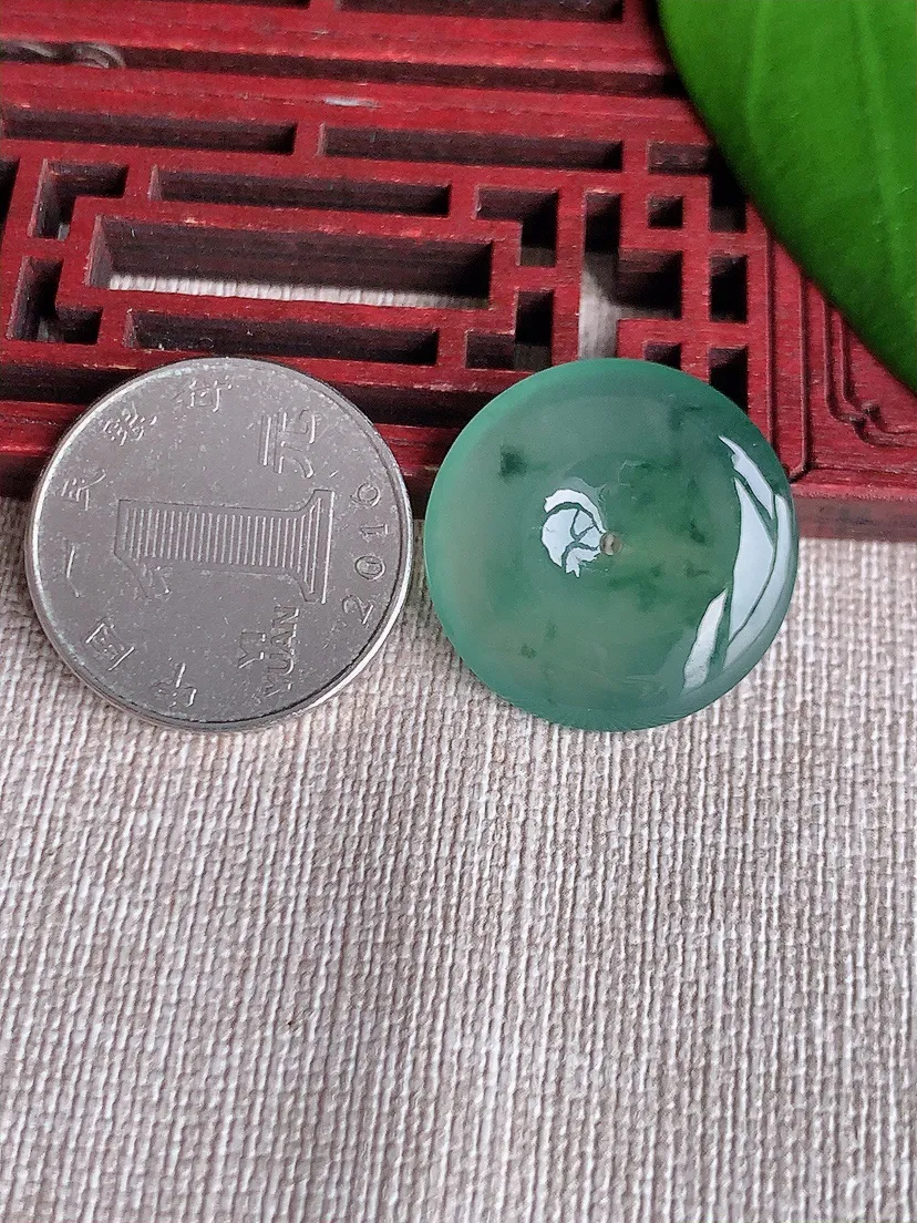 天然A货翡翠飘花平安扣吊坠尺寸23.7×5m量5.96g 0713