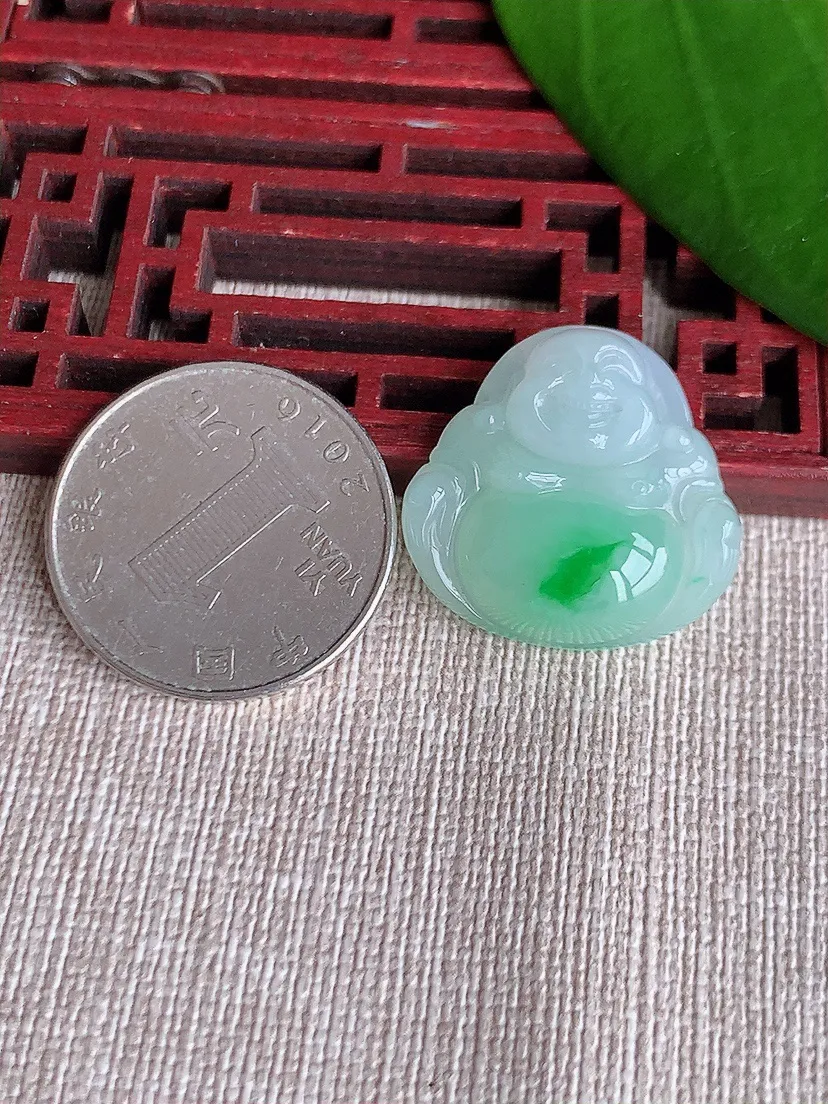 天然A货翡翠飘阳绿佛公吊坠 尺寸23×24×6.3m量5.68g 0713