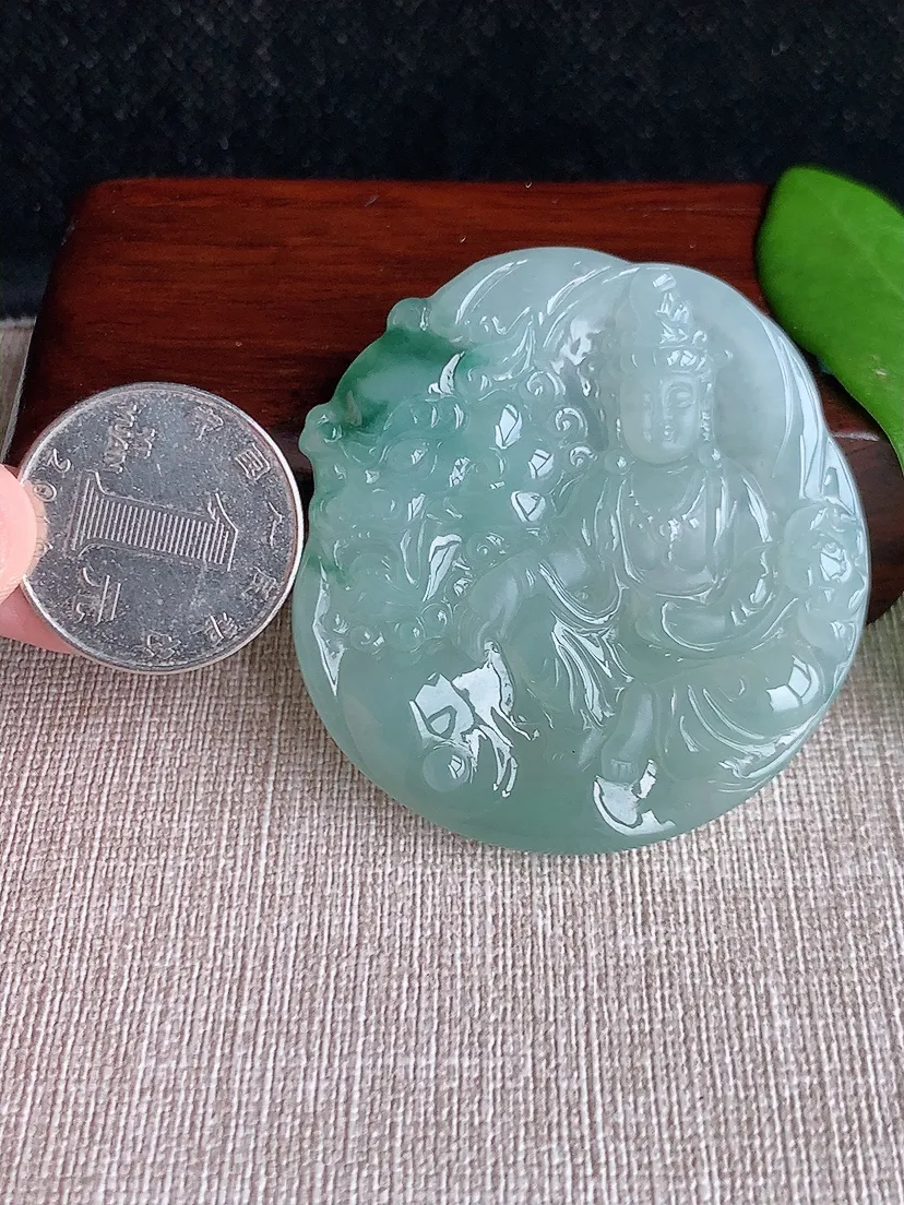 天然A货翡翠飘花文殊菩萨吊坠尺寸52×49.6×5.8m量31.67g 0713