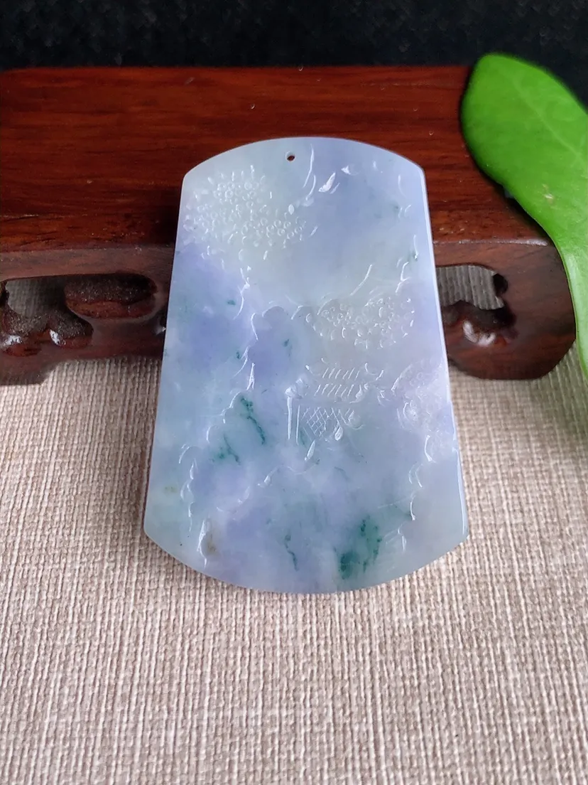 天然A货翡翠冰润紫罗兰飘花意境山水牌吊坠 尺寸52.6×36.8×5m量24.45g 0713