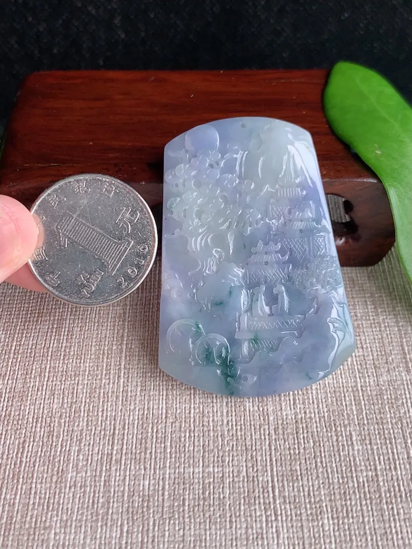 天然A货翡翠冰润紫罗兰飘花意境山水牌吊坠 尺寸52.6×36.8×5m量24.45g 0713