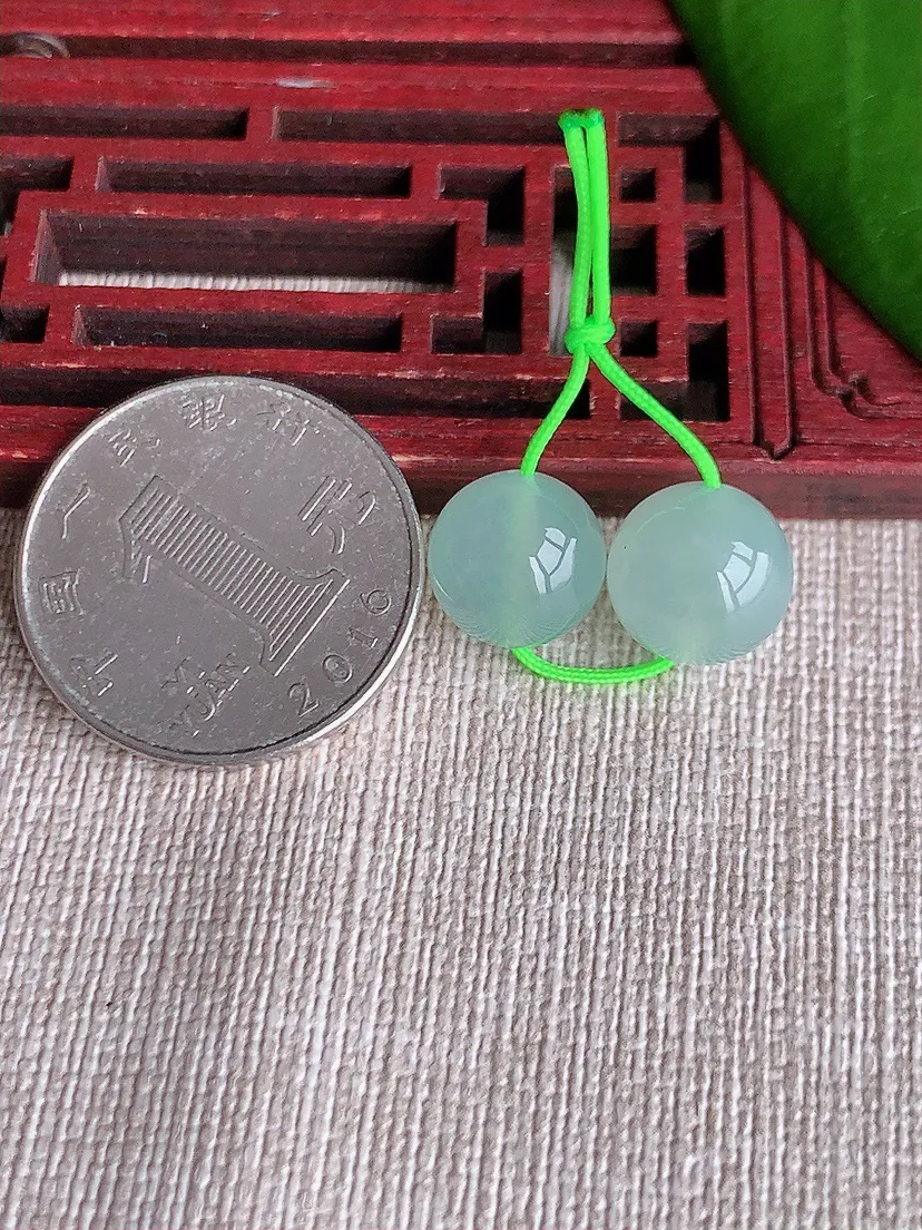 天然A货翡翠晴水圆珠转运珠吊坠一对尺寸10.8m量4.69g 0713