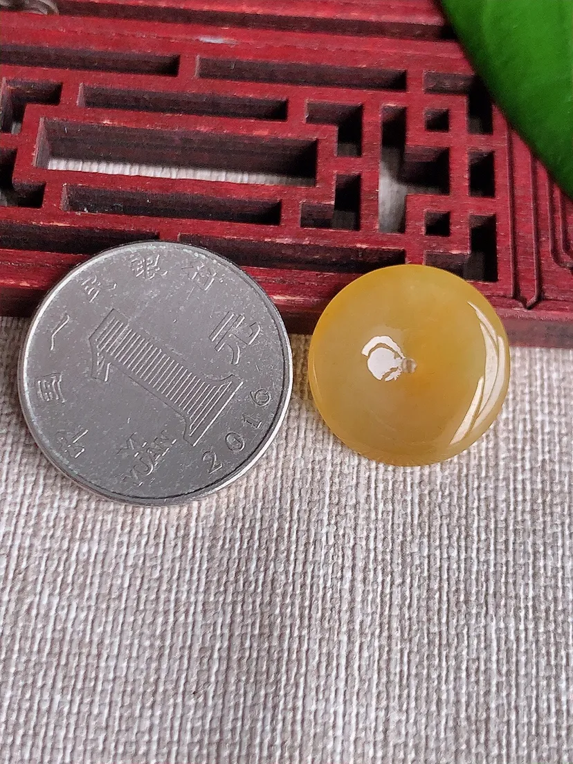 天然A货翡翠黄翡平安扣吊坠尺寸18.4×3.4m量2.55g 0713