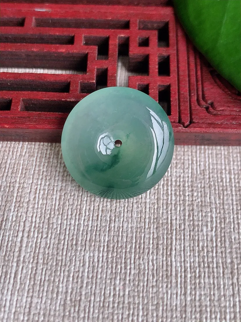 天然A货翡翠飘花平安扣吊坠尺寸21.6×5.7m量5.70g 0713