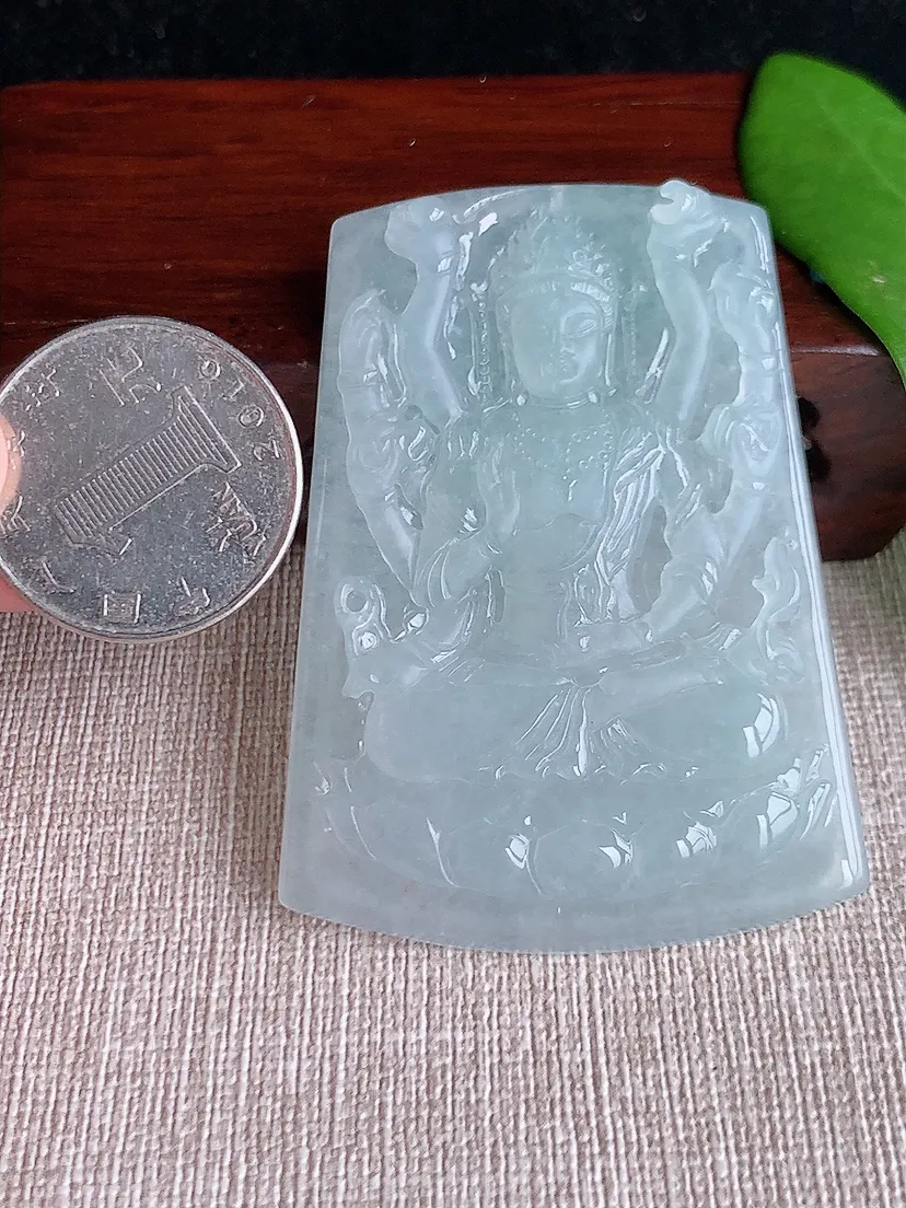 天然A货翡翠晴水千手观音吊坠尺寸59.6×44×6m量31.58g 0713