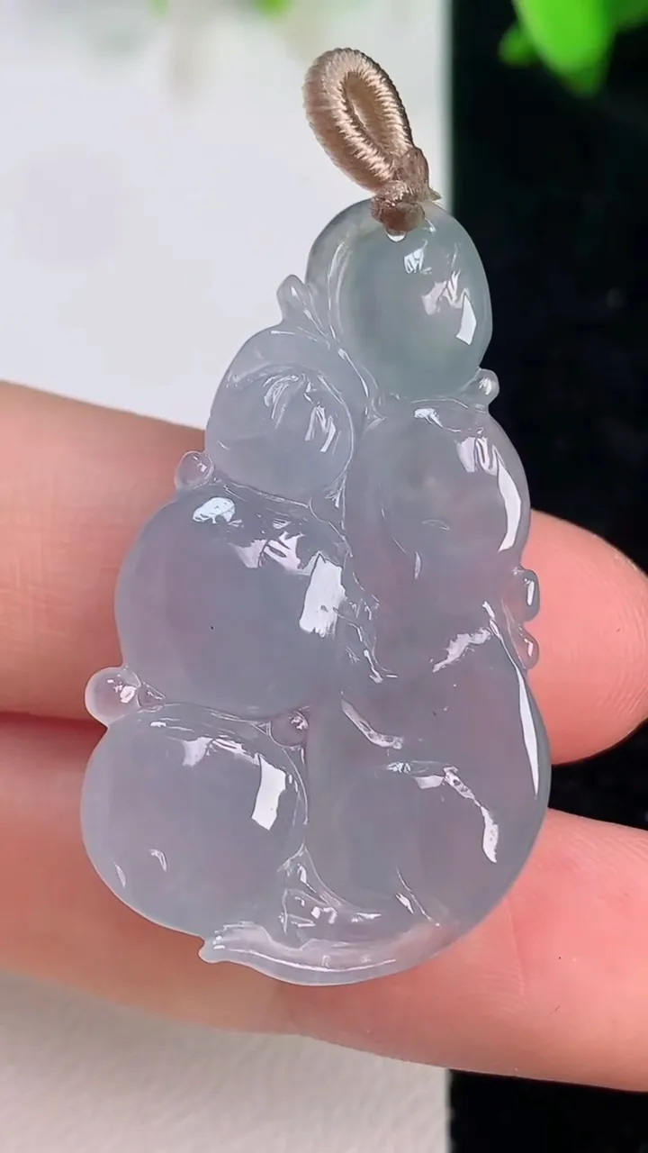 天然A货翡翠紫罗兰生肖猴吊坠，尺寸26.4-22.8-5.6，重量:7.24g
7月14日