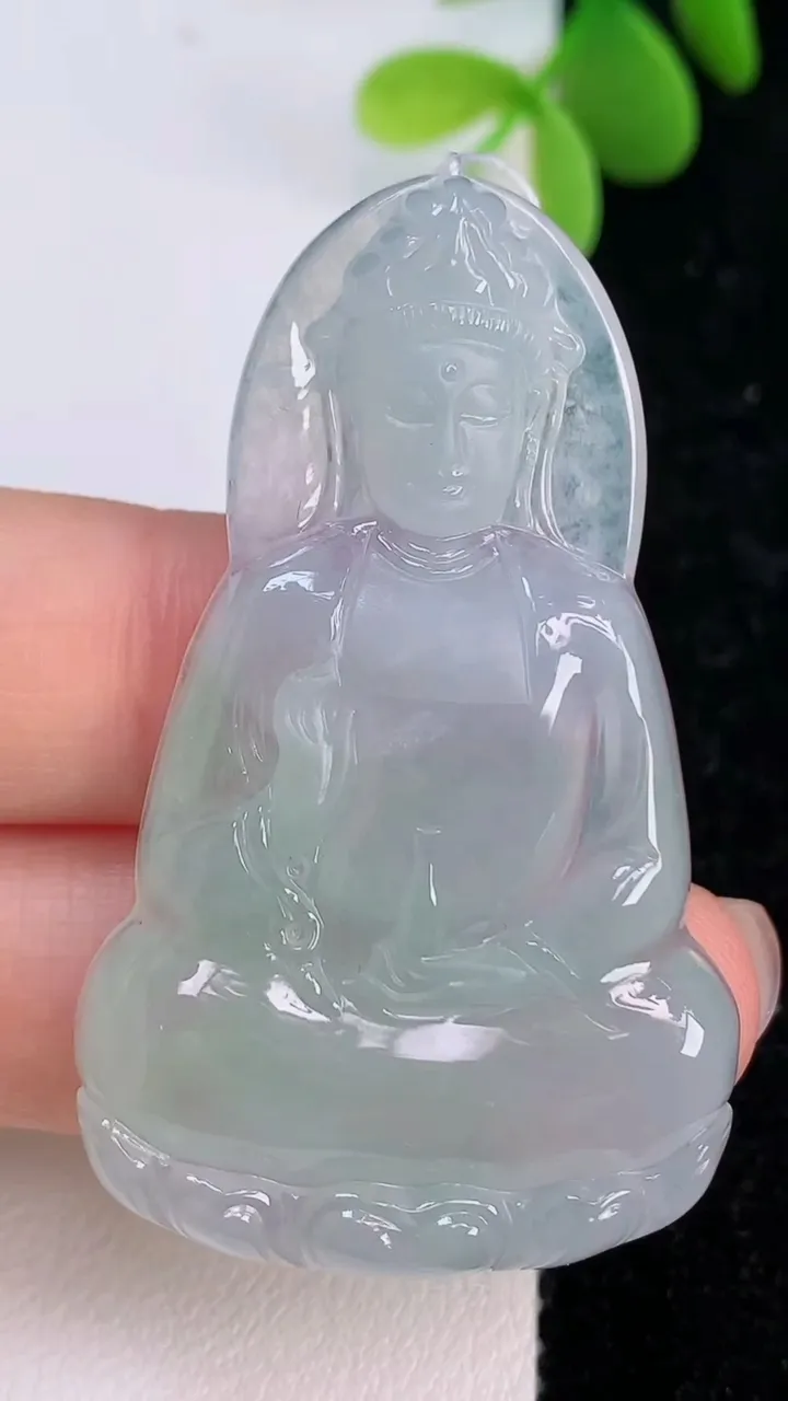 天然A货翡翠观音菩萨吊坠，尺寸50.7-31-5.8，重量:15.06g
7月14日