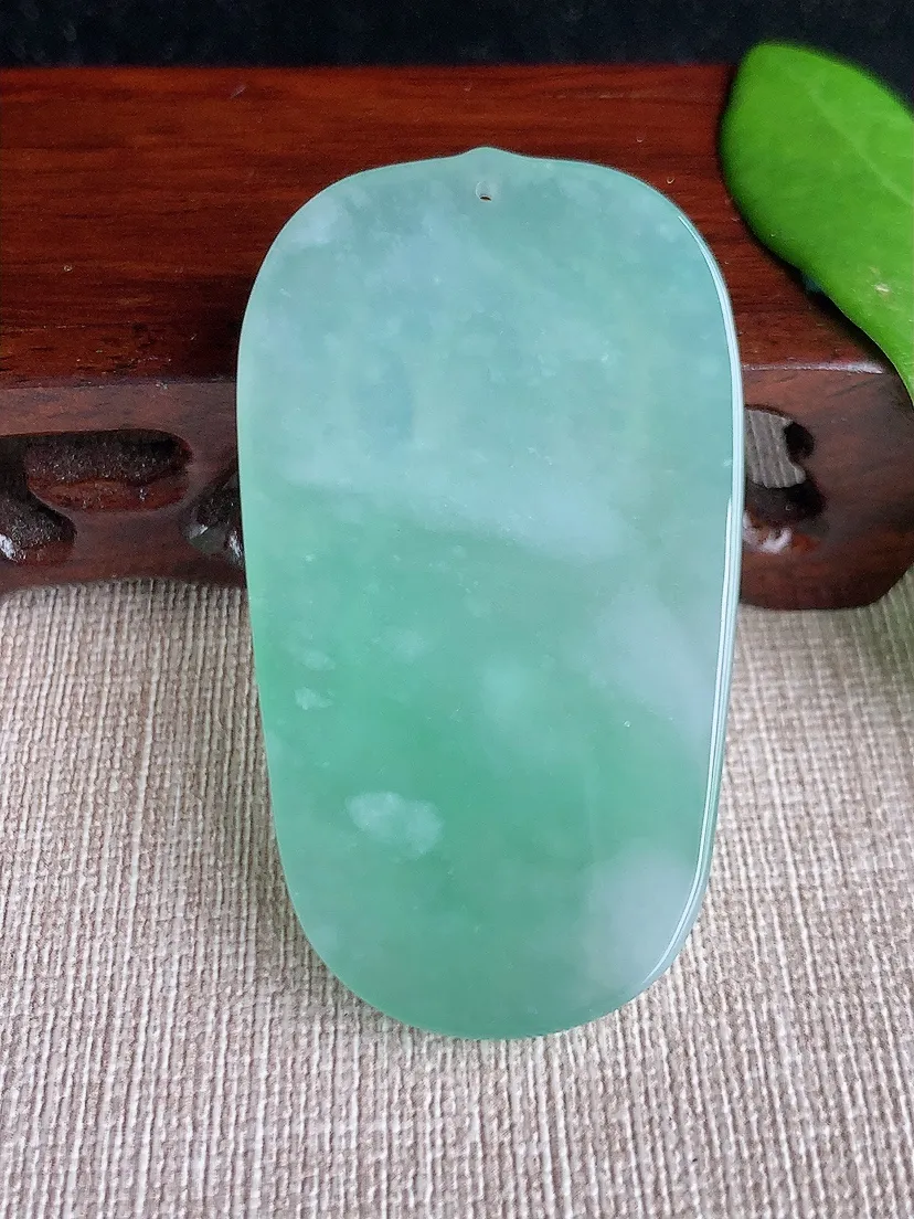天然A货翡翠晴水观音吊坠尺寸57.4×32.7×6m量26.82g 0713
