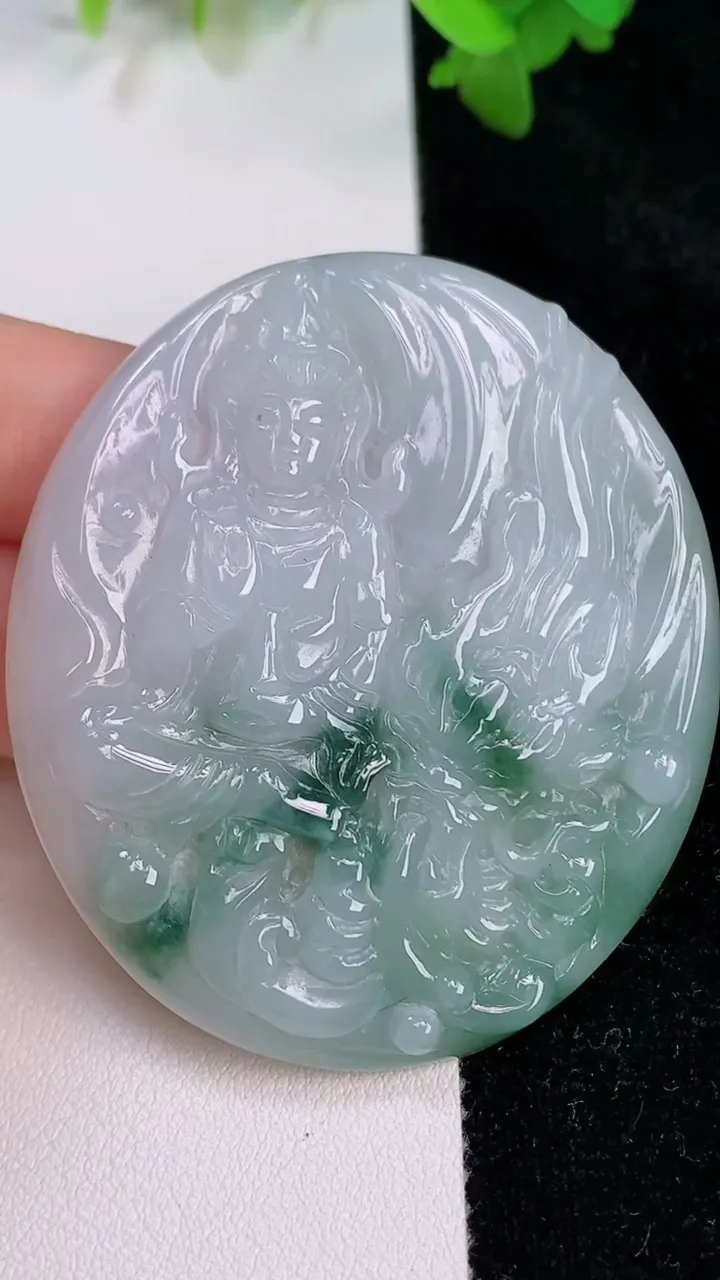 天然A货翡翠飘花祥龙观音菩萨吊坠，尺寸58-51-6，重:34.47g
7月15日