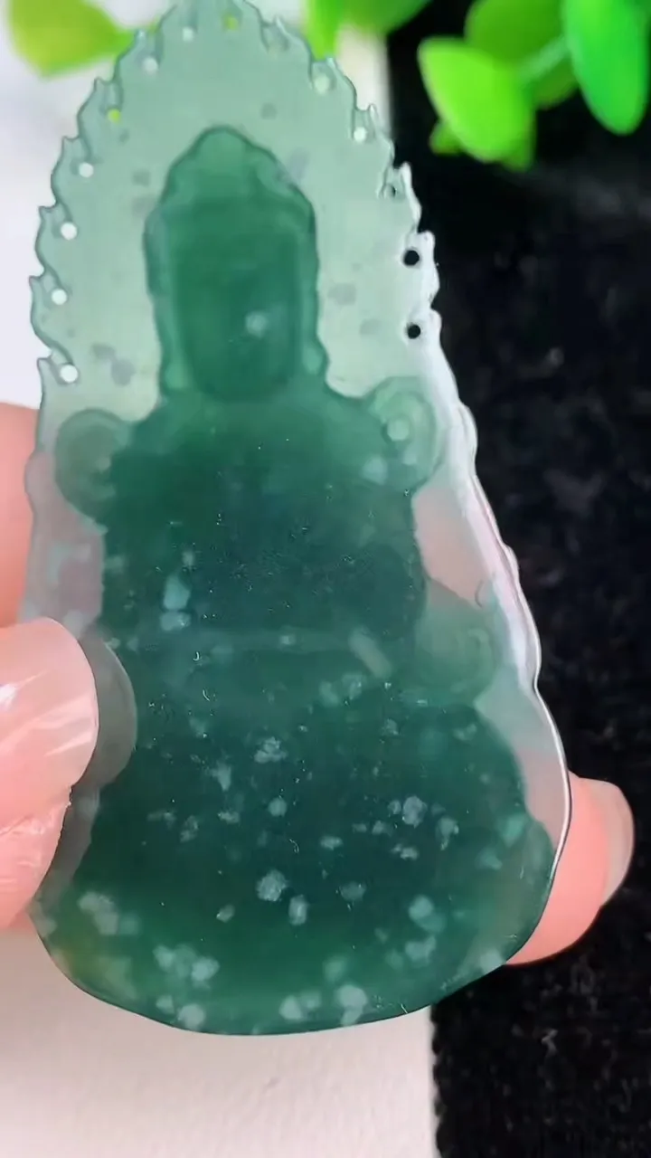 天然A货翡翠蓝水观音菩萨吊坠，尺寸60.5-31.8-5，重:11.75g
7月15日