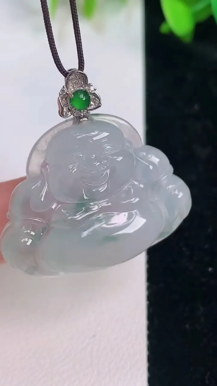 天然A货翡翠18k金飘花佛公吊坠，尺寸27.3-33.8-6.5，重量:9.49g
7月15日