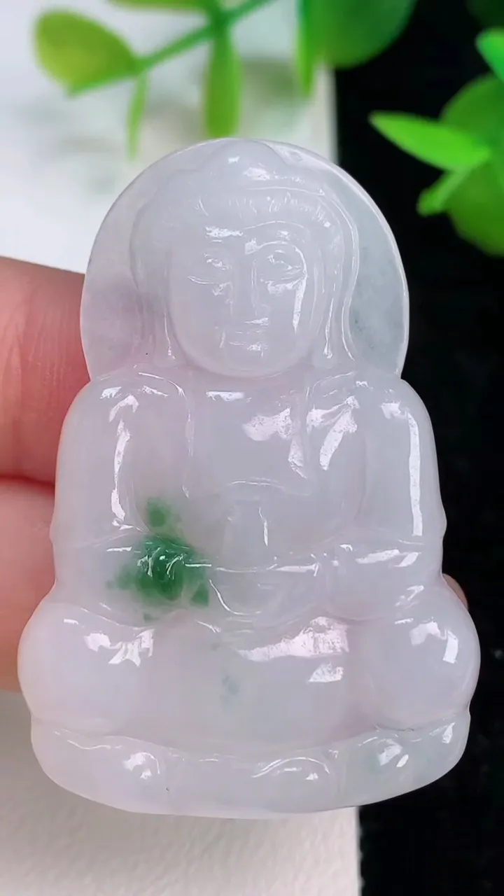 天然A货翡翠观音菩萨吊坠，尺寸45-30.7-4，重量:9.90g
7月15日