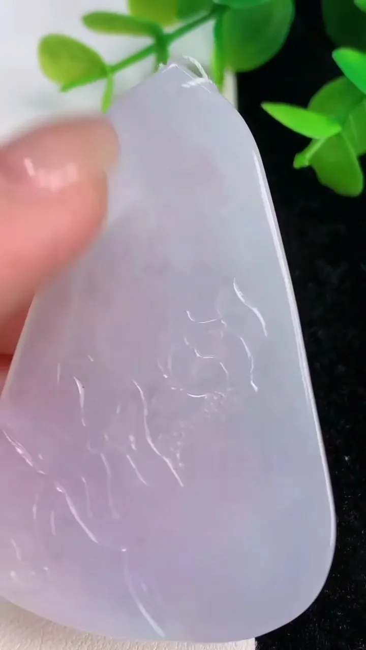 天然A货翡翠紫罗兰观音菩萨吊坠，尺寸63.5-39.5-4.7，重量:23.27g
7月15日