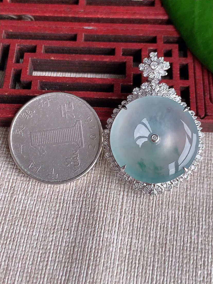 天然A货翡翠18K金伴飘花平安扣吊坠尺寸37×26×9.4裸石22m量8.30g 0713