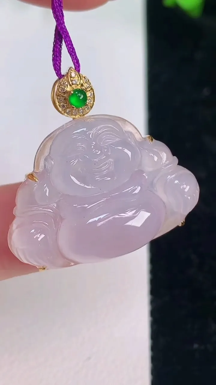 天然A货翡翠种白冰佛公吊坠，尺寸19-27-7.5，重量:4.86g
7月15日