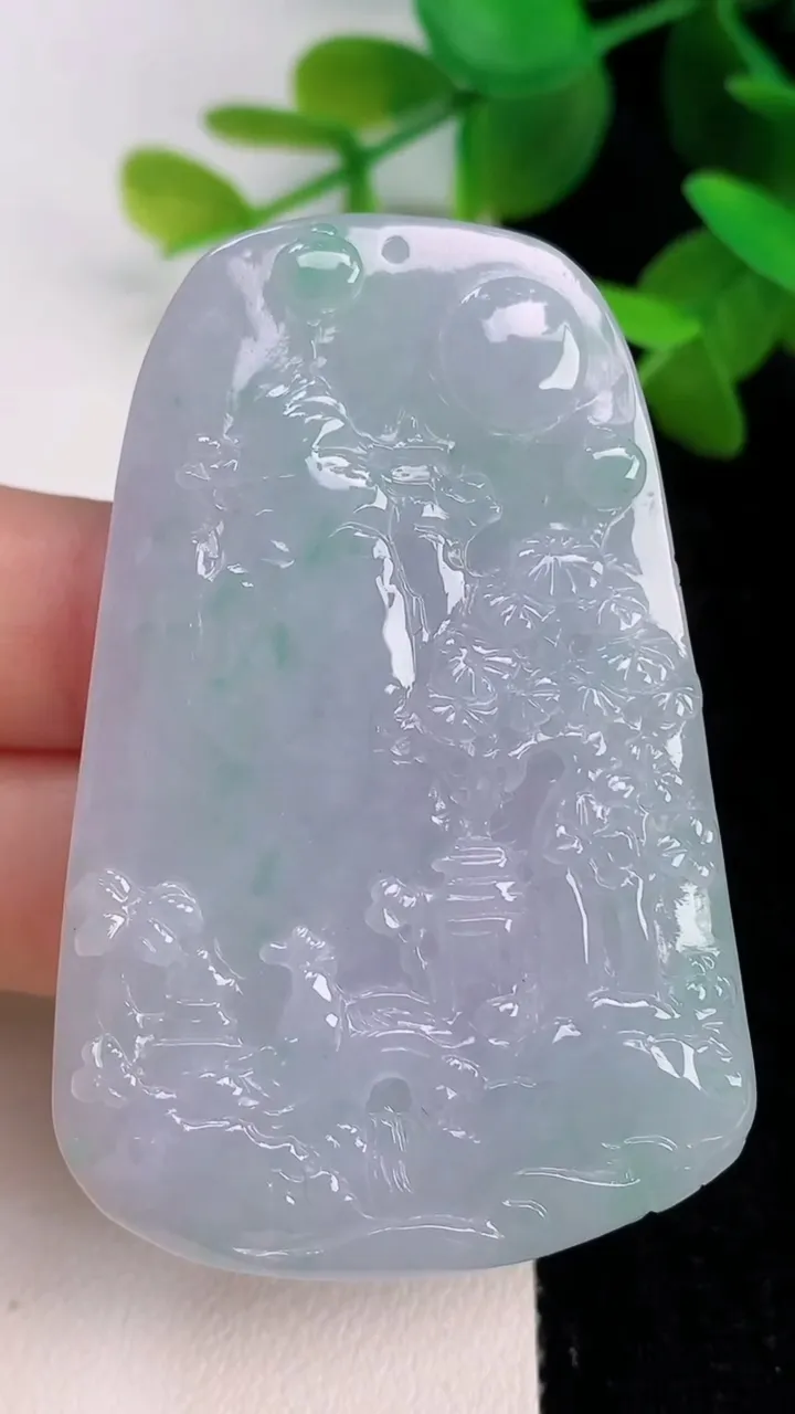 天然A货翡翠山水牌吊坠，尺寸57.3-38-8.2，重量:40.61g
7月15日