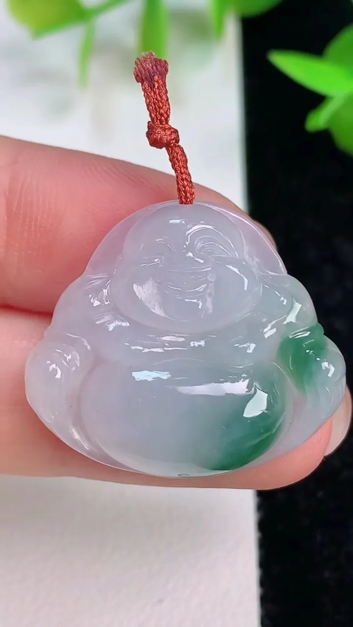 天然A货翡翠飘花佛公吊坠，尺寸23.8-27.4-8.5，重量:5.39g
7月15日