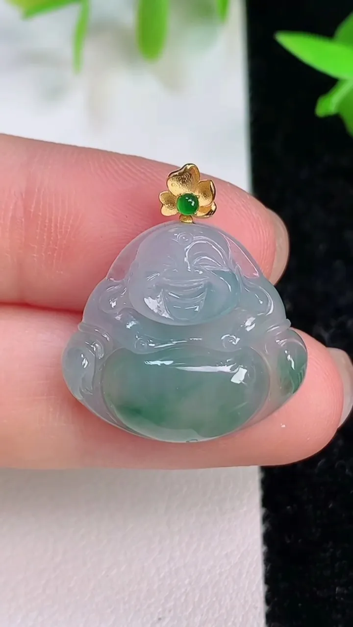 天然A货翡翠18k金飘花佛公吊坠，尺寸19.2-21.5-4.8，重量:3.44g
7月15日