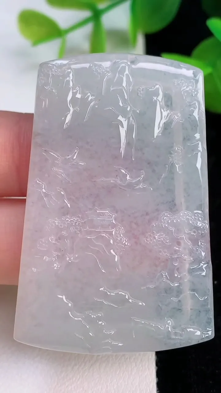 天然A货翡翠山水牌吊坠，尺寸52.2-34.6-4.7，重量:20.80g
7月15日