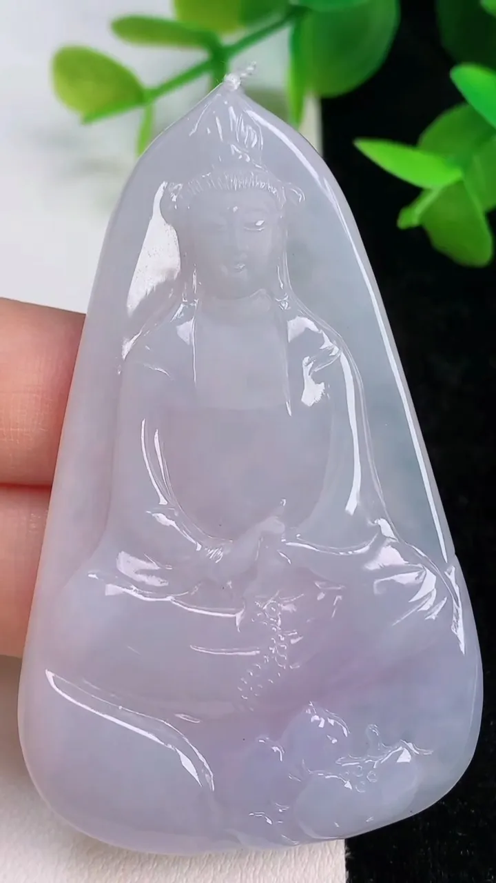 天然A货翡翠紫罗兰观音菩萨吊坠，尺寸63.5-39.5-4.7，重量:23.27g
7月15日