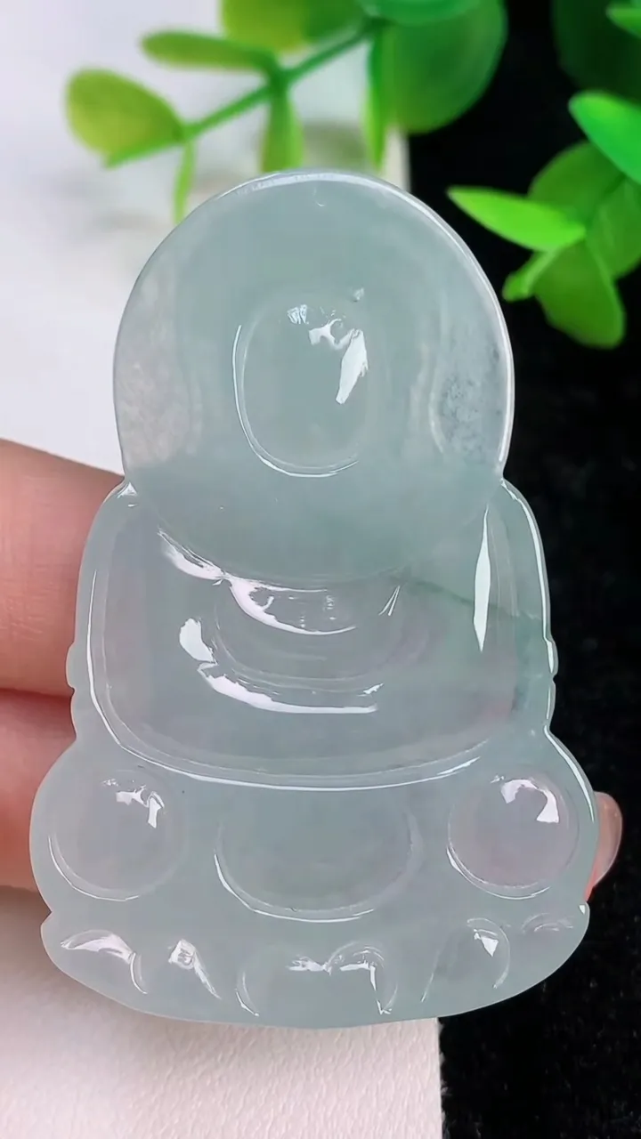 天然A货翡翠观音菩萨吊坠，尺寸54.8-36.5-5.6，重量:20.10g
7月16日