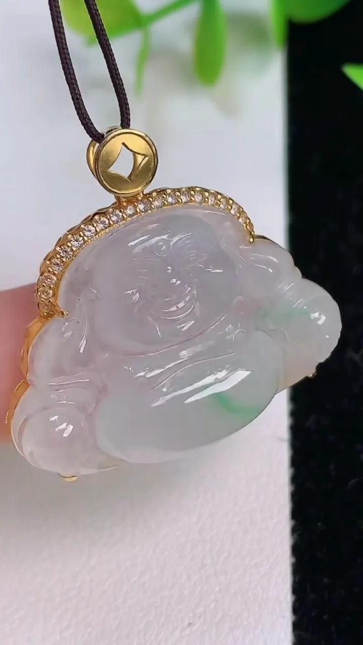 天然A货翡翠佛公吊坠，尺寸31.4-23.6-33.5-8.7，重量:8.28g
7月16日