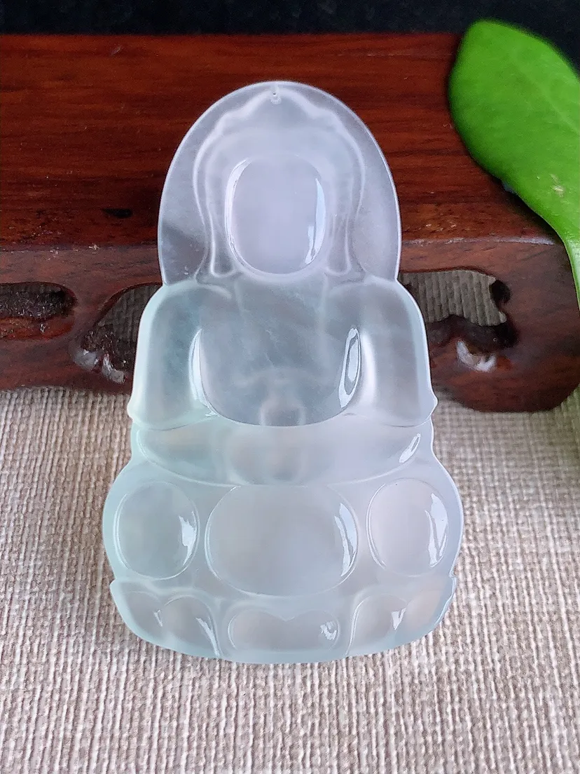 天然A货翡翠白月光正装观音吊坠尺寸55×33.4×4.6m量14.20g 0715