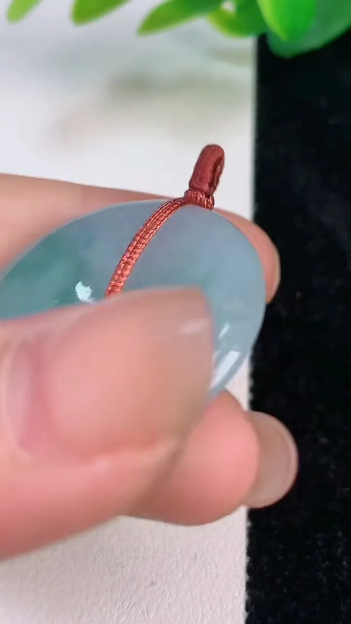 天然A货翡翠飘花平安扣吊坠，尺寸30-5.8，重量:11.31g
7月16日