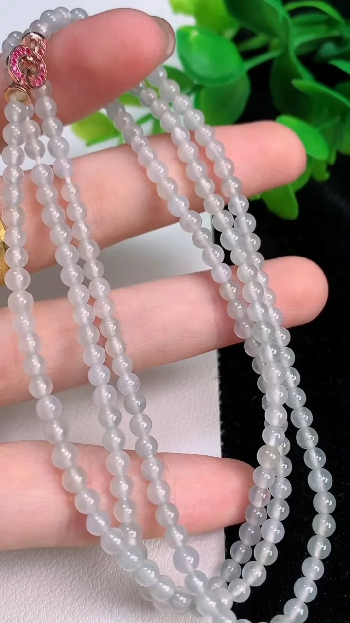天然A货翡翠冰种小米珠项链，尺寸3，重量:16.46g
7月16日
